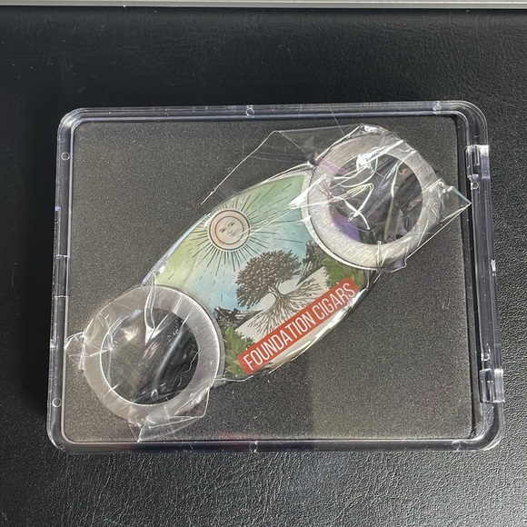 Foundation Cigar Cutter - Picture 2 of 2